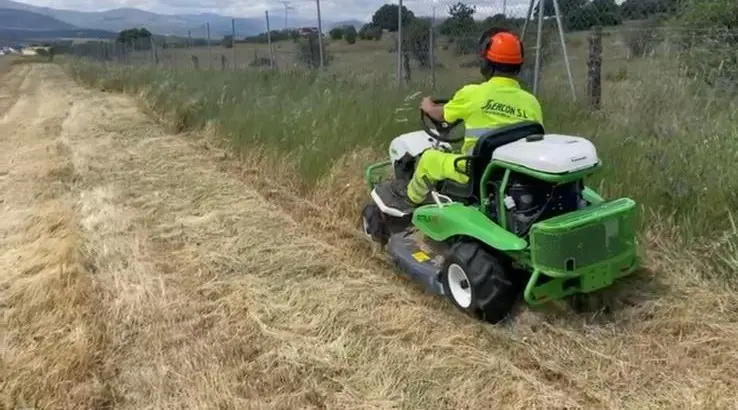 Siega y mantenimiento de carreteras - Sercon